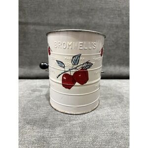 Bromwells Vintage Flour Sifter, With 3 Cup Measuring,Apple Design,Made In USA